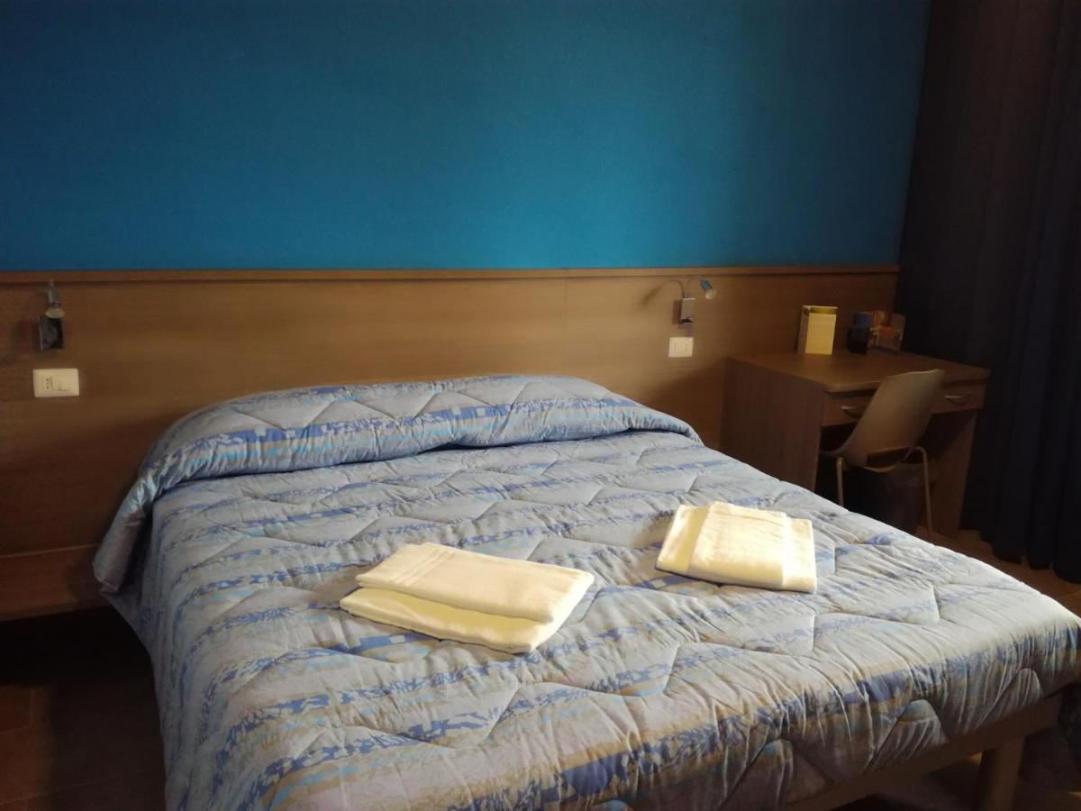 Serafico Guesthouse โรม ภายนอก รูปภาพ