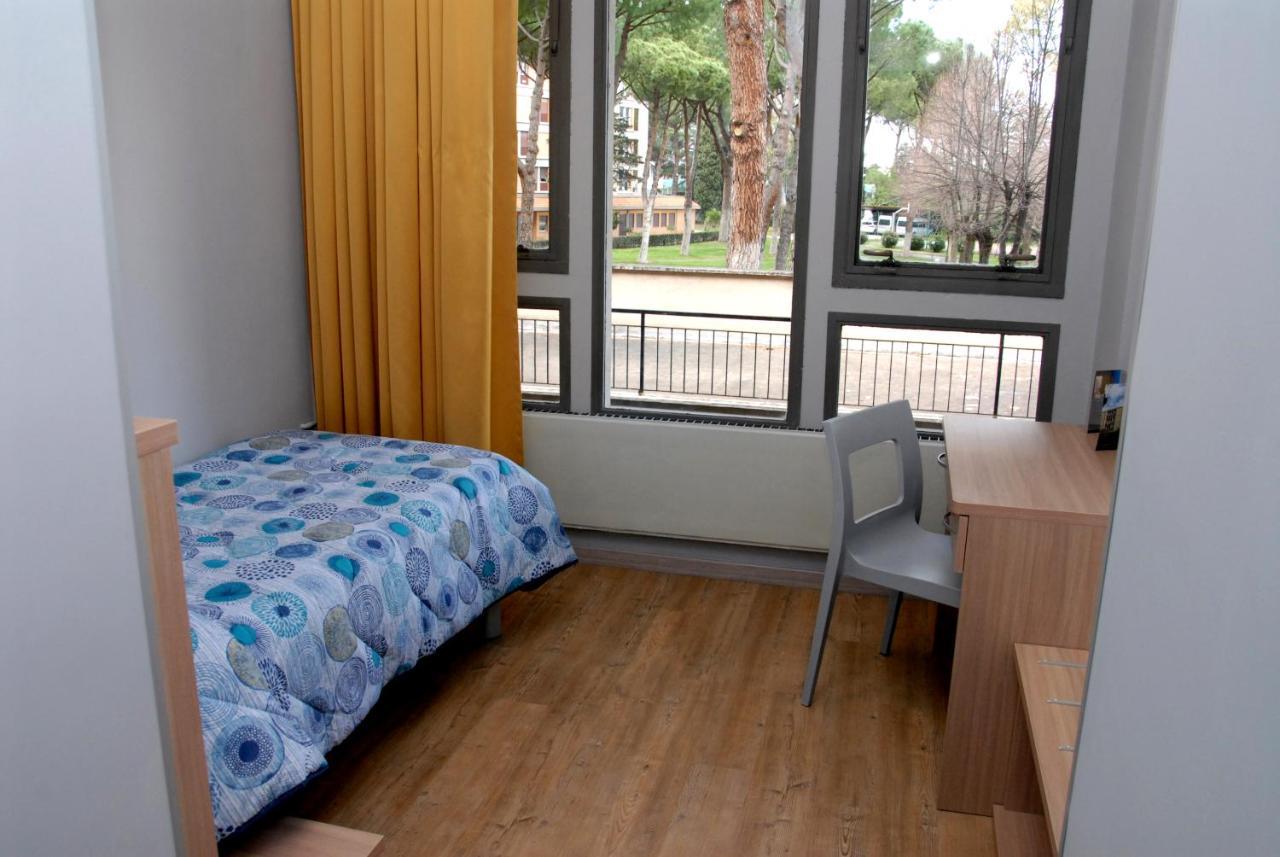 Serafico Guesthouse โรม ภายนอก รูปภาพ